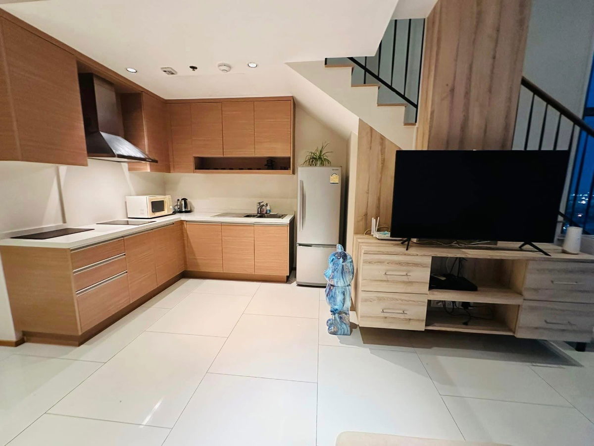 picture #R5847 🎉 200868 Condo for rent The Emporio Place Sukhumvit24 - 8/11