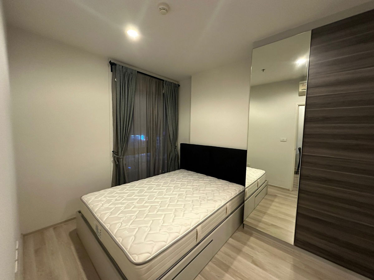 picture CO_RD07 Centric Ratchada - Huai Khwang, Room available for rent. Line: @cgestate - 1/10