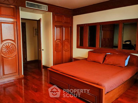 1-BR Condo at Ban Chao Phraya Condo near MRT Hua Lamphong (ID 510900)