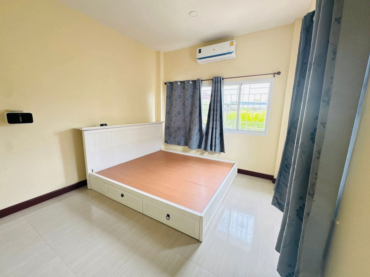 picture Single house for rent, good atmosphere, Chak Nok, Pattaya, small pets allowed - 12/22