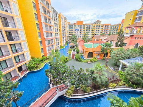 For Rent : Venetian Condo Resort  1Bed 1Bath / 4th Floor / Pool View