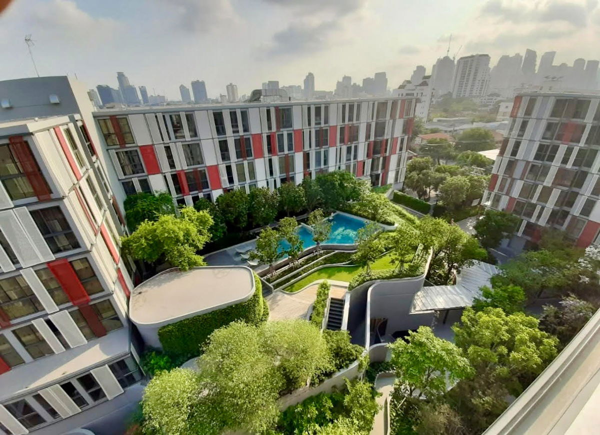 รูป code : B109 ให้เช่าคอนโด ทากะ เฮาส์ เอกมัย 10 (Taka Haus Ekkamai 10) | ห้องมุม ชั้น 3 ติดสระ มีสวนญี่ปุ่นส่วนตัว ตกแต่งบิ้วอินทั้งห้อง - รูปที่ 19/20