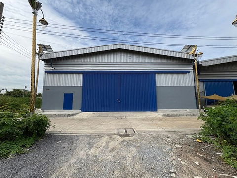 Warehouse for rent in Lat Krabang, Soi Lat Krabang 14/1, 400 sq m. Two adjacent warehouses, no office.