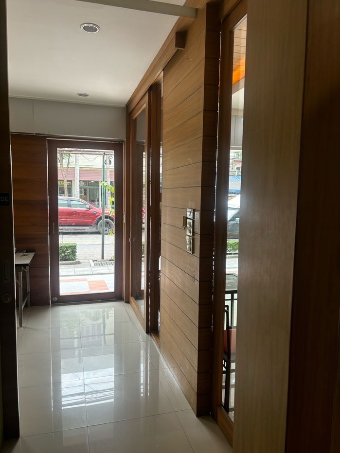 picture Urgent sale, Thai frame building, commercial building, 4 booths, 3 floors, 53.70 sq.w., Charoen Rat Road Near Icon Siam, Khlong San District, Bangkok - 9/23