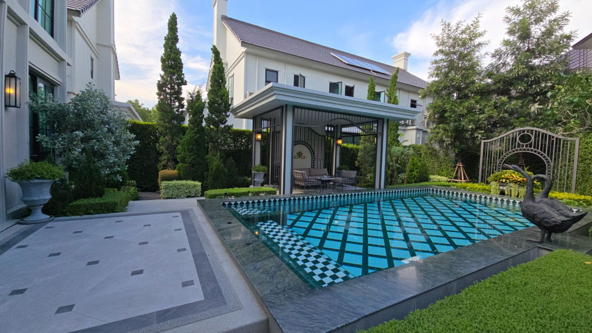 รูป เหนือระดับแห่งการอยู่อาศัย บ้านหรู 137.0 ล้านบาท แต่งครบ พร้อมสระว่ายน้ำส่วนตัว บนแปลงมุมที่ดินใหญ่พิเศษ โครงการณริณสิริ กรุงเทพกรีฑา - รูปที่ 6/48