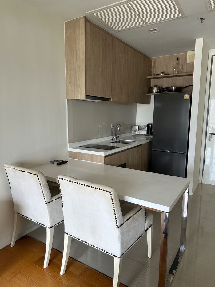 picture For rent 1 bedroom at Circle Living Prototype - 4/12