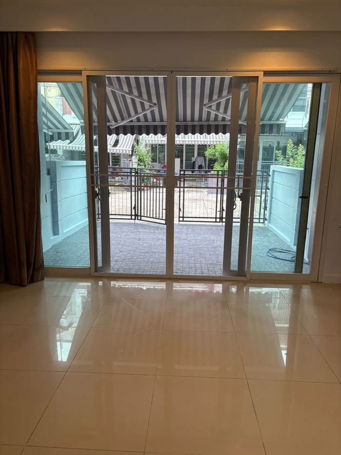 picture For rent: townhouse in the central city, Urbanian Rama 9-Ladphrao - 3/44