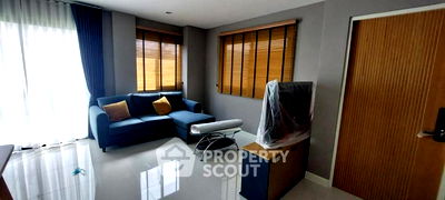Townhouses for rent Bangkok : 3-BR Townhouse in Hua Mak (ID 2261646)