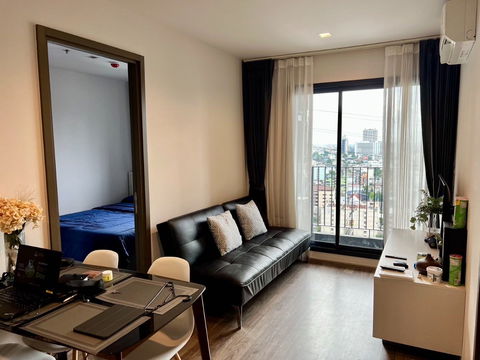 For Rent Life Ladprao Valley (Near BTS Ha Yaek Lat Phrao Station)