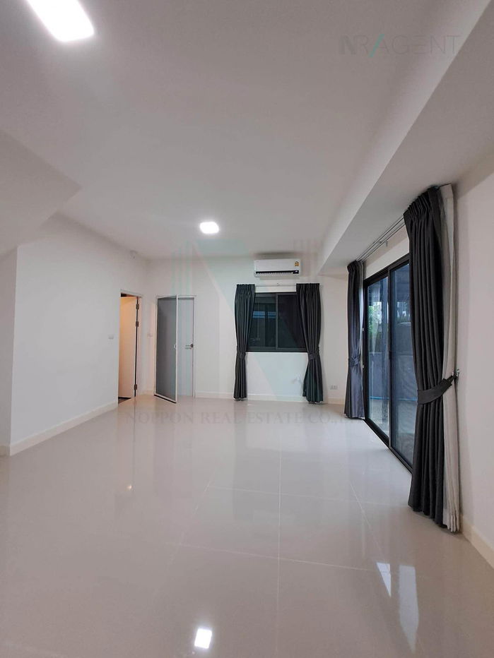 picture 🎉 For Sell Town house PLENO BANGNA-WONGWAEN 2-story 3 bedroom 2 bathroom - 1/8