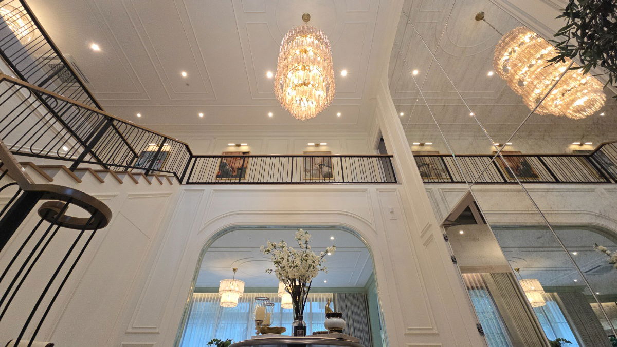 รูป เหนือระดับแห่งการอยู่อาศัย บ้านหรู 137.0 ล้านบาท แต่งครบ พร้อมสระว่ายน้ำส่วนตัว บนแปลงมุมที่ดินใหญ่พิเศษ โครงการณริณสิริ กรุงเทพกรีฑา - รูปที่ 10/48