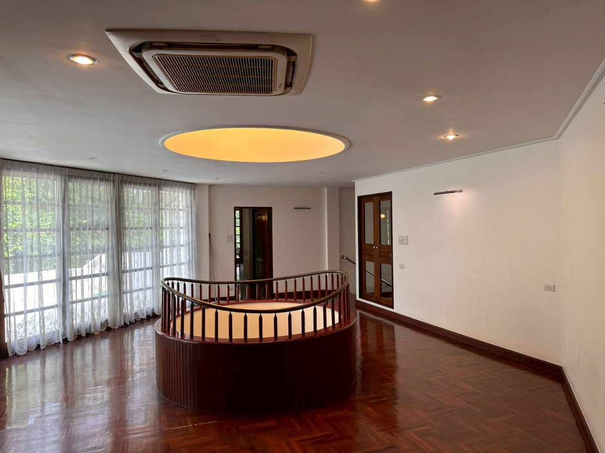 รูป ❖ Prime Location ❖ บ้านเดี่ยว 2 ชั้น 4 ห้องนอน 5 ห้องน้ำ 15 ที่จอดรถ | ขนาดที่ดิน 340.00 ตร.ว. พื้นที่ใช้สอย 800.00 ตร.ม. | ใกล้ BTS สถานีพระโขนง - รูปที่ 7/21