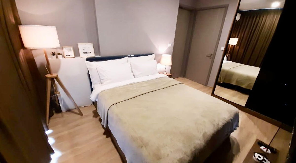 รูป code : B109 ให้เช่าคอนโด ทากะ เฮาส์ เอกมัย 10 (Taka Haus Ekkamai 10) | ห้องมุม ชั้น 3 ติดสระ มีสวนญี่ปุ่นส่วนตัว ตกแต่งบิ้วอินทั้งห้อง - รูปที่ 7/20