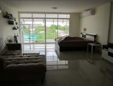 picture Urgent! Office space in Town-in-Town area on Inthraphon Road, 4.5 floors, priced at 8.8 million baht. - 4/5