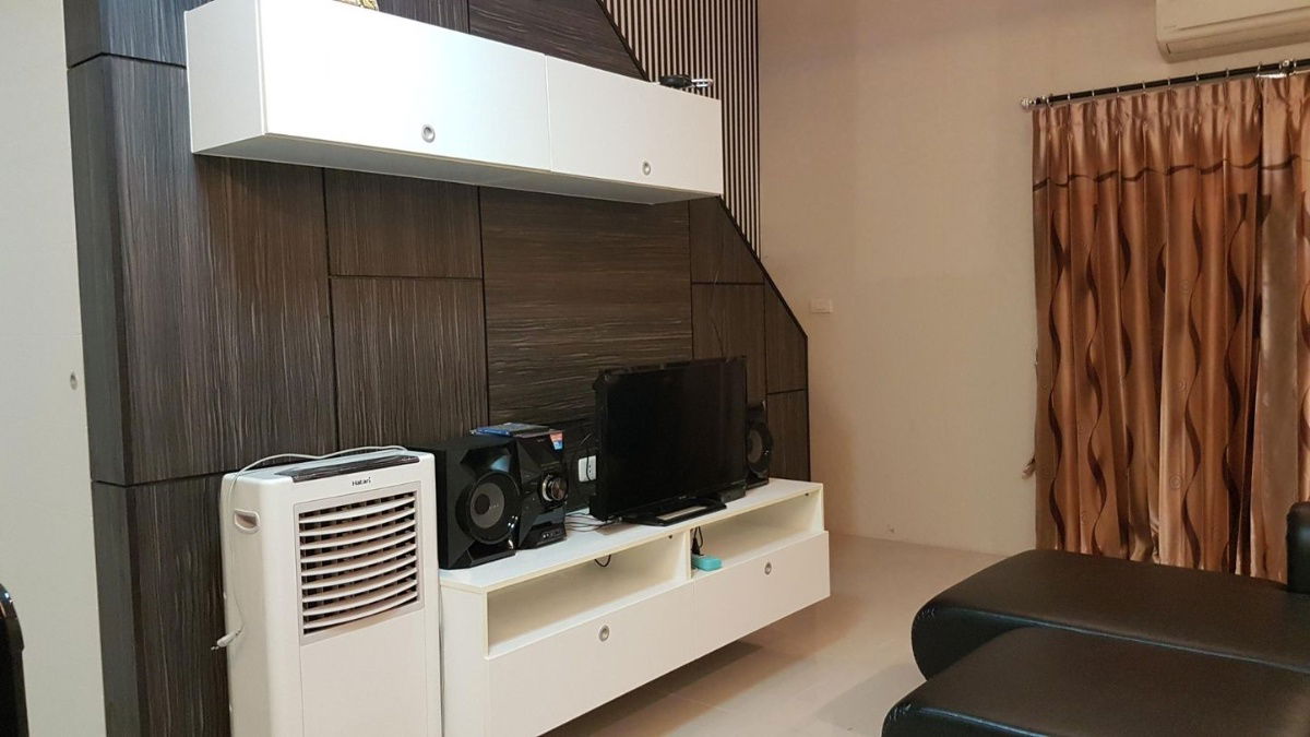 picture For rent Champs Elysees Tiwanon - 8/11