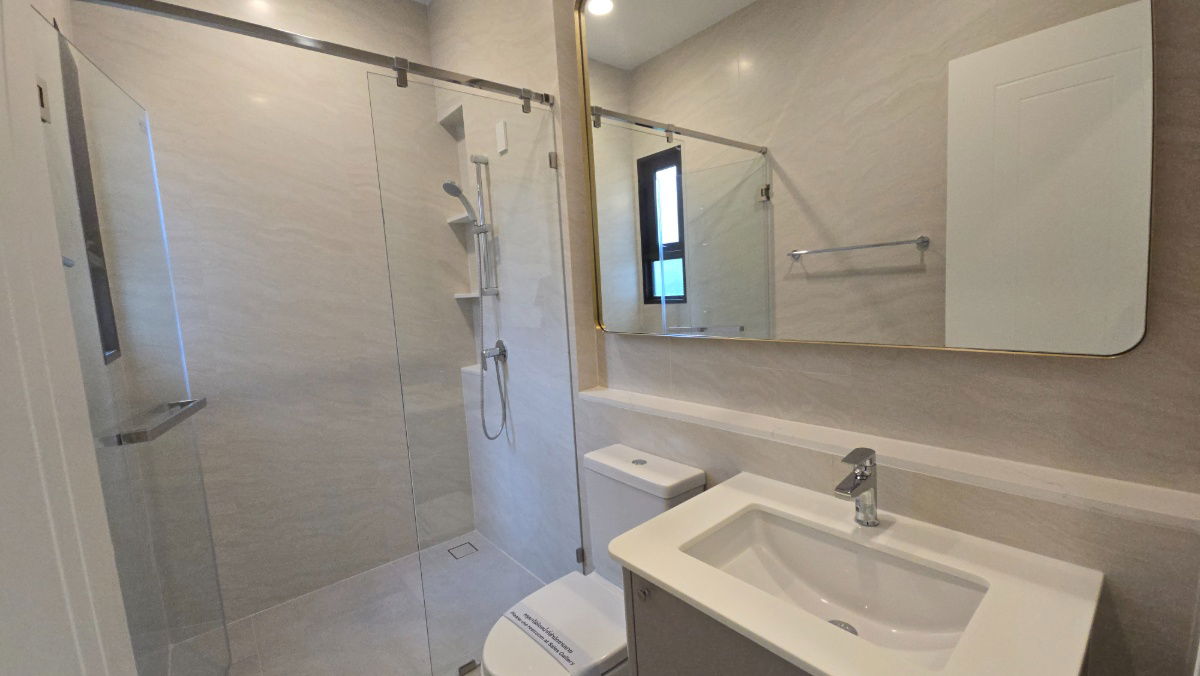 picture Special Deal! Exclusive Residence 330 SQ.M. | Facing Central Garden & High Privacy, THB 47M | Narinsiri Krungthep Kreetha - 15/33
