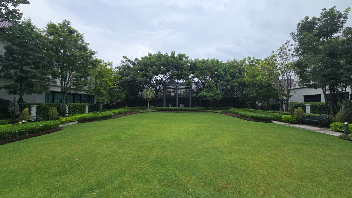 picture Special Deal! Exclusive Residence 330 SQ.M. | Facing Central Garden & High Privacy, THB 47M | Narinsiri Krungthep Kreetha - 33/33