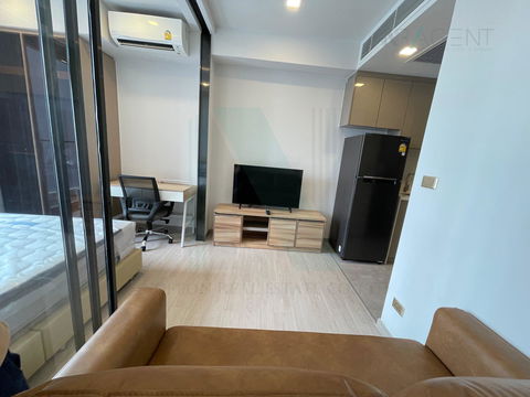 For rent, One Nine Five Asoke-Rama 9, 1 bedroom, 20th floor, near MRT Rama 9.