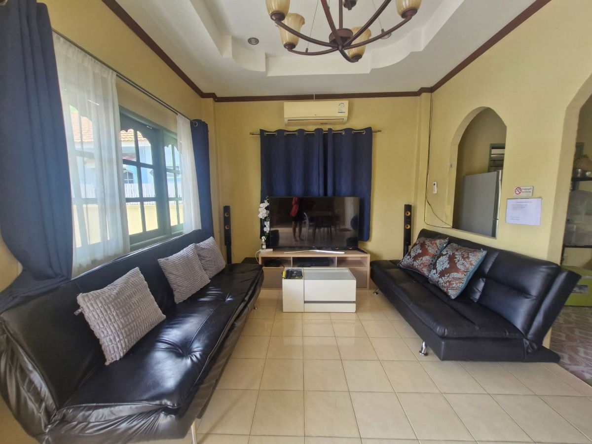 picture Pool Villa in Sattahip for Sale - 8/12