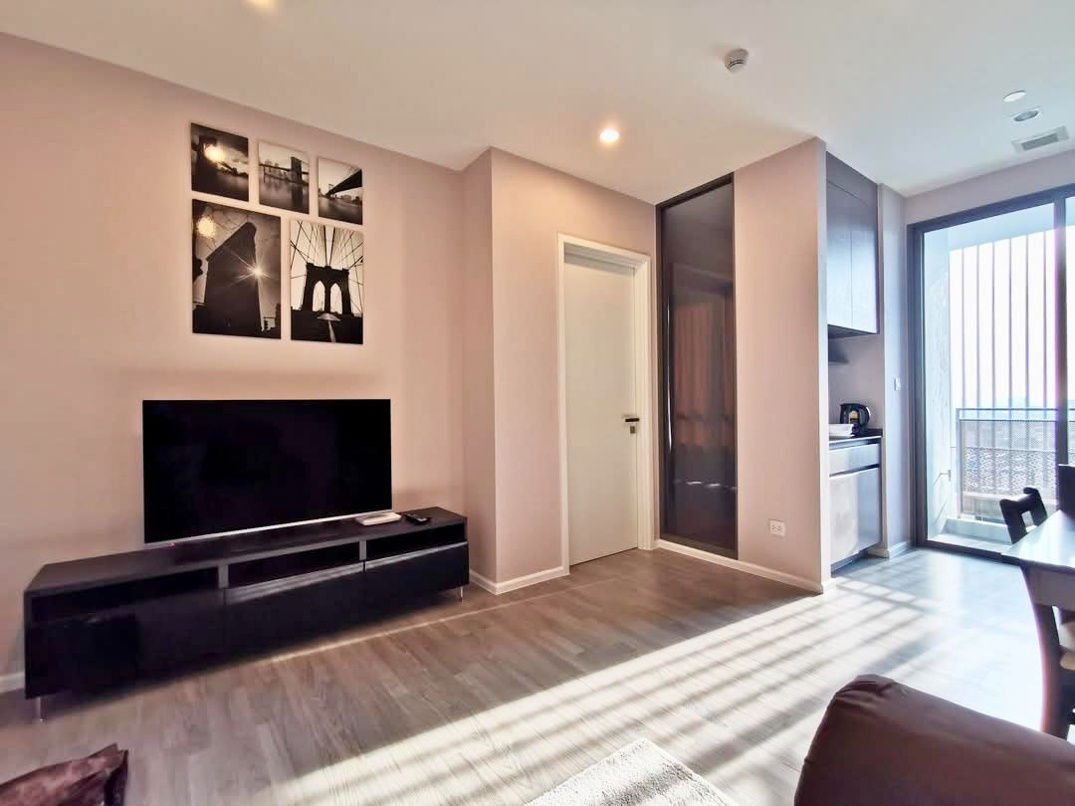 รูป code : B117 ให้เช่าคอนโด เดอะรูม สุขุมวิท 69 (The Room Sukhumvit 69) | ชั้น 25 เฟอร์ครบ ใกล้ BTS พระโขนง เพียง 100 เมตร - รูปที่ 1/7