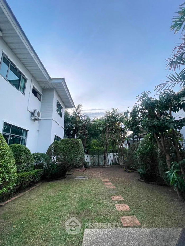 รูป บ้าน 5-ห้องนอน ใน บางรักน้อย (ID 1543686) - รูปที่ 36/37