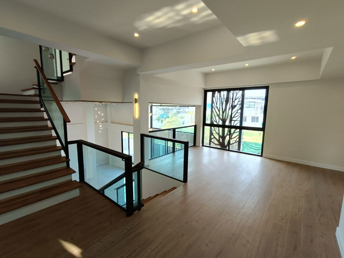 รูป บ้านเดี่ยวใหม่พร้อมอยู่   ดีไซน์โมเดิร์น ใจกลางพัฒนาการ - รูปที่ 2/11