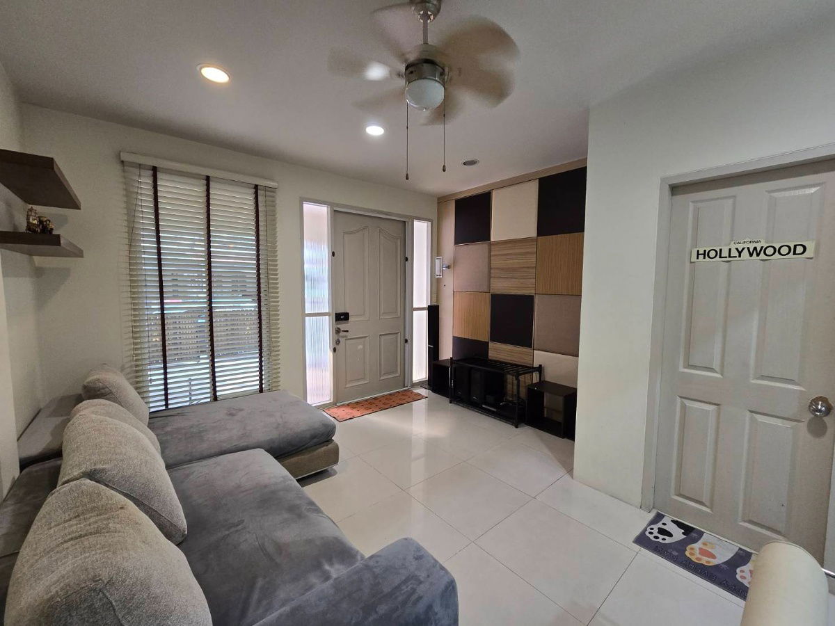 picture Townhome for Sale. Full Furnished and reafy to move in - 4/15