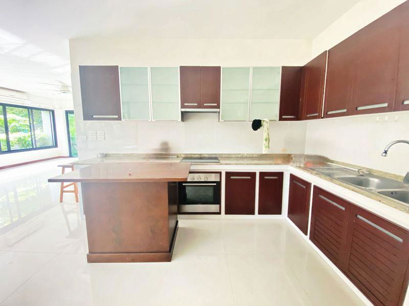 รูป LTHC13045 – House for Rent (บ้านให้เช่า) in Phromphong (พร้อมพงษ์) Size 390 sqm. 4 Bed 5 Bath ONLY 90K/Month - รูปที่ 13/14