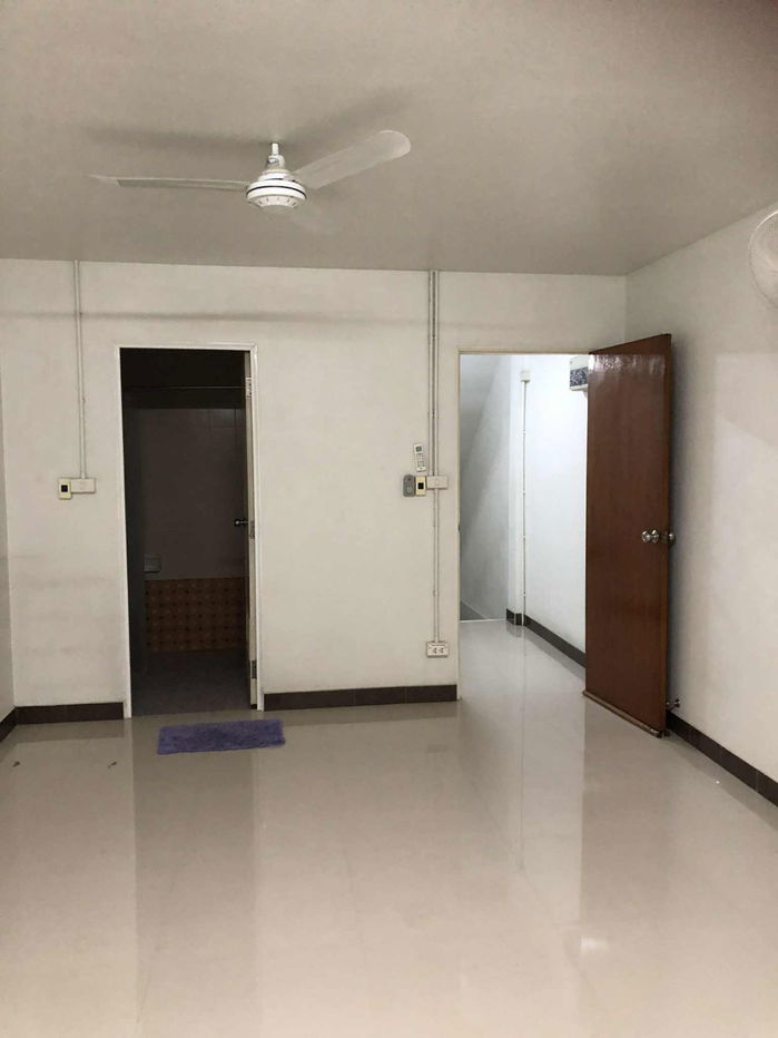 picture A Must-See Home! Beautiful house in a prime location. Special price in the Sri Dan area, with easy access to the Yellow Line MRT. - 5/5