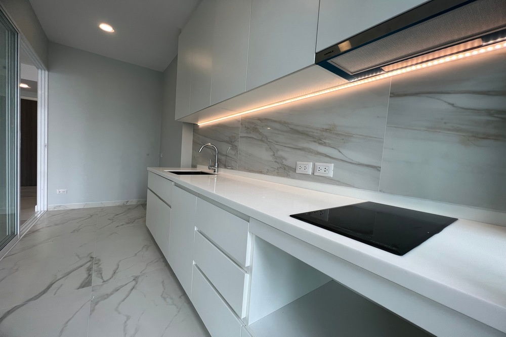 picture 🔥 For Sale !!🔥 Code C20221206498........Supalai Premier Charoen Nakhon, 2 bedroom, 2 bathroom, high floor 21++, Parlty Furnished, Special Deal!!📣📣 - 7/10