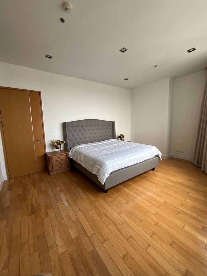 picture The Millenium Residence - Luxury Condo 3 Bedroom 147 Sqm - 18/20