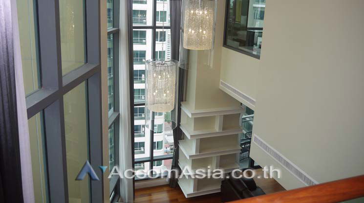 รูป 🔼🔽 AccomA 📩 Duplex Condo 3 BR Condominium @Bright Sukhumvit 24 (AA11650) - รูปที่ 9/17