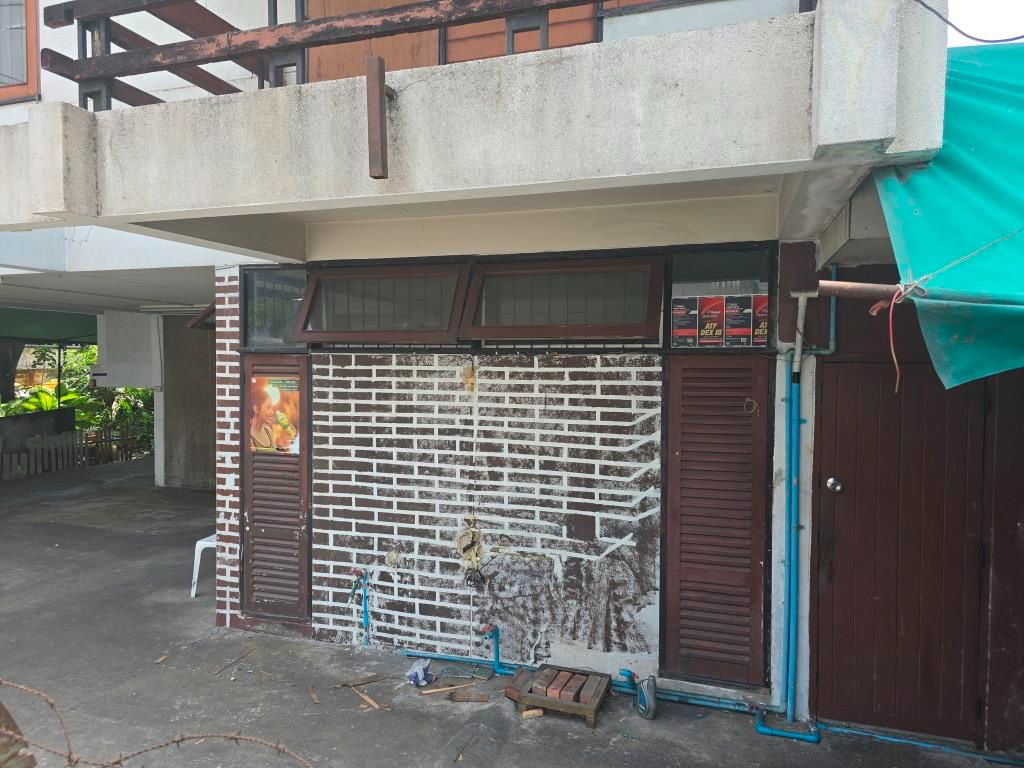 รูป ขายบ้านเก่า 2 ชั้น พื้นที่ประมาณ 200 ตรม. ซอยปรีดีพนมยงค์ 42 แยก 4 ที่่ดิน 93 ตรว. หน้ากว้าง ประมาณ 23 ลึก 16-18 เมตร   เหมาะสำหรับปรับปรุงใหม่ - รูปที่ 8/42