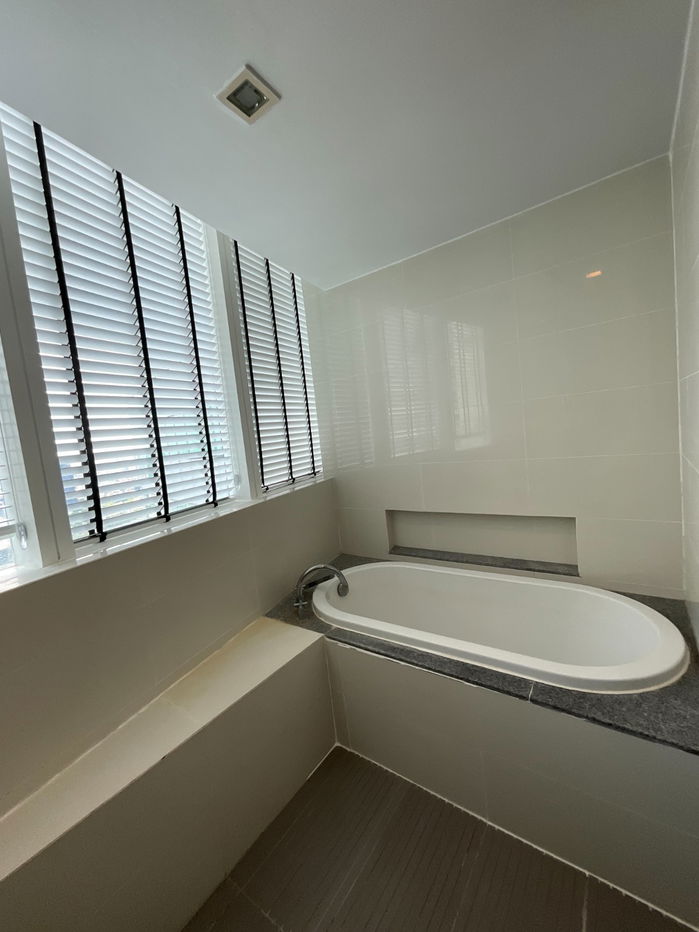 picture The Millenium Residence - Luxury Condo 3 Bedroom 147 Sqm - 16/20