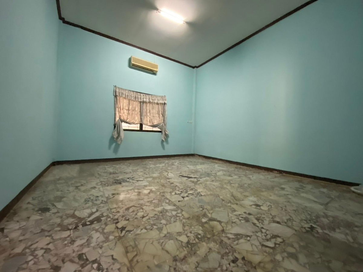 picture Corner Single-Storey House for Sale in Burapha Villa 12, Don Mueang, Bangkok - 13/15