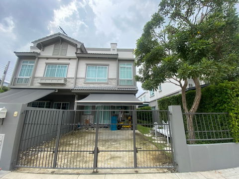 🏡 For Rent: Modern House at Villaggio Srinakarin–Bangna (Near Mega Bangna)