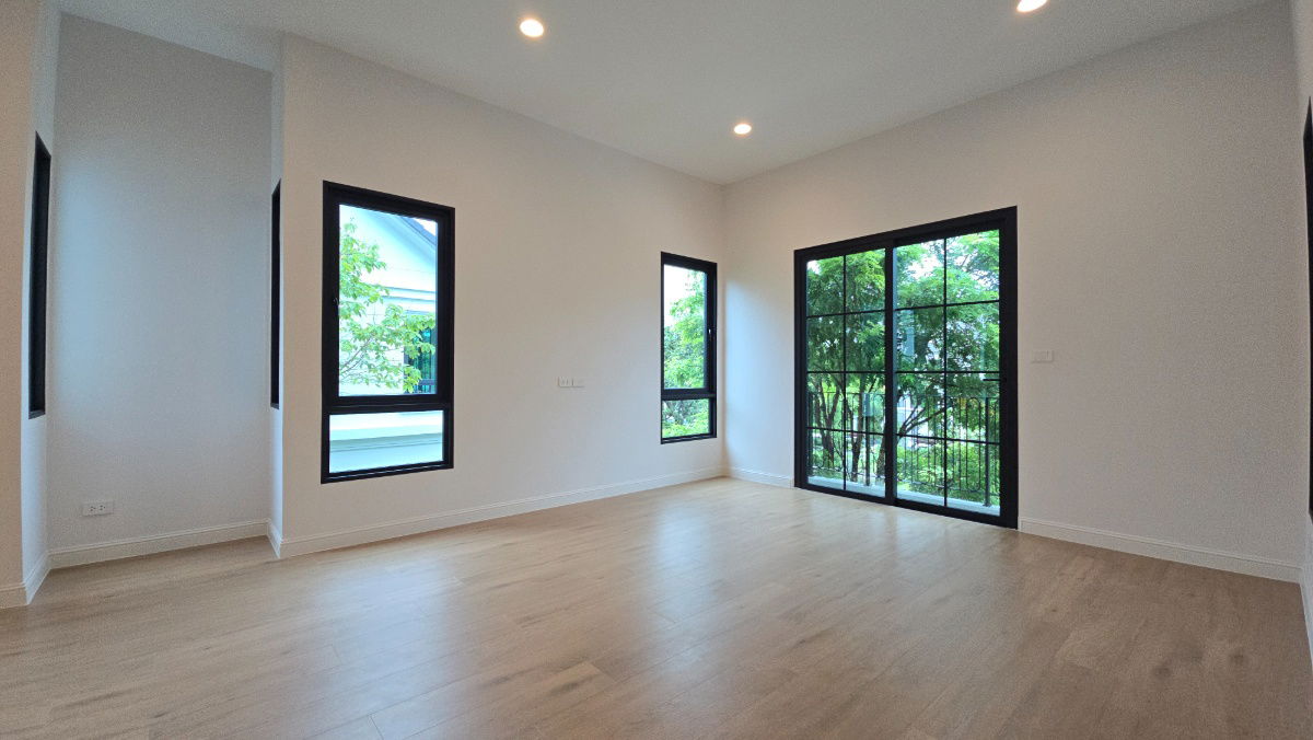 picture Special Deal! Exclusive Residence 330 SQ.M. | Facing Central Garden & High Privacy, THB 47M | Narinsiri Krungthep Kreetha - 23/33