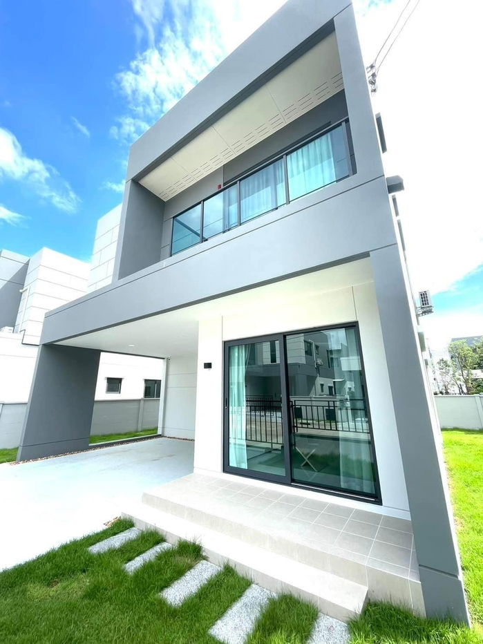 picture For rent: Centro Bangna, a detached house with a modern design. Fulfill every family moment. Line ID: @951qfbfi - 10/11