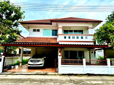 Houses for sale  Bang Saen Fish Market : Second-hand detached house for sale, Piyawat Village, Bangsaen, Ban Puk, Chonburi