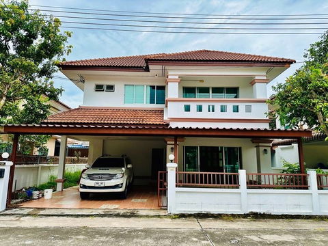 Second-hand detached house for sale, Piyawat Village, Bangsaen, Ban Puk, Chonburi