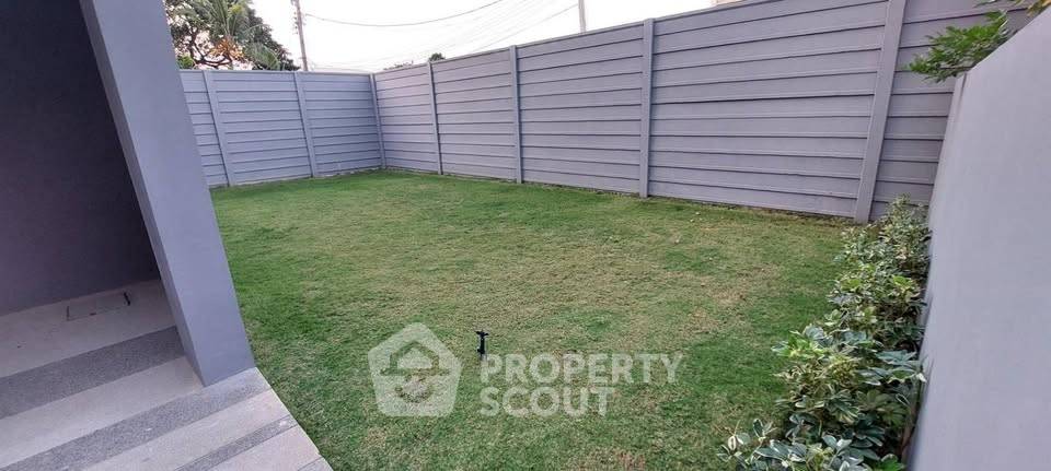 picture 3-BR Townhouse in Hua Mak (ID 2261646) - 5/14