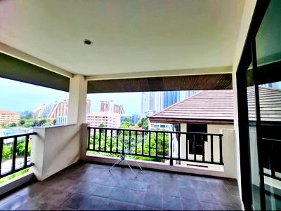 Condos for sale : Wongamat Privacy Resort big room