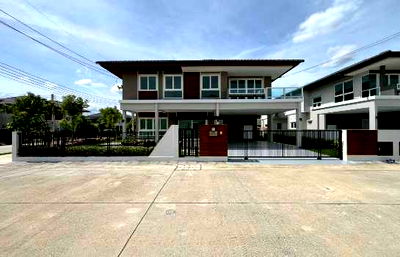 Houses for sale : Single house for sale, 3 bedrooms, large house, corner house, Pathum Thani, Khlong 7, new house, 70 sq m, 2 floors