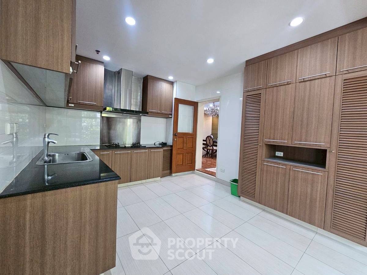รูป คอนโด 5-ห้องนอน ที่ นิชดา ธานี ใน บางตลาด (ID 2101099) - รูปที่ 15/24