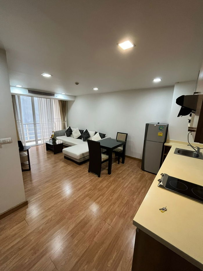 picture TA-0638🏙️ The Alcove 49 ready to move big room near BTS promtpong Line: @040gfhyr - 2/12