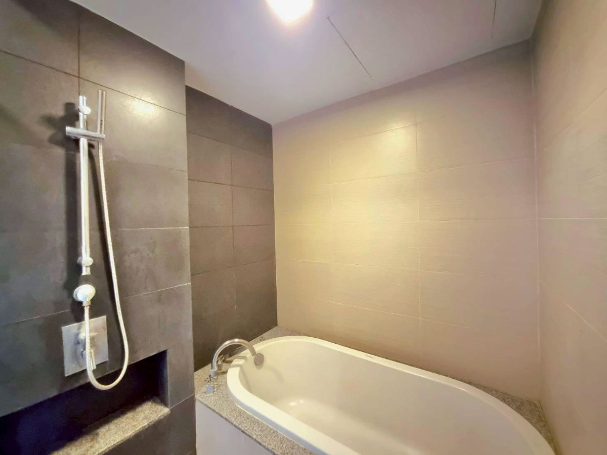 รูป LTH13048 – Condo for Rent (คอนโดให้เช่า) at Millennium Residence (มิลเลนเนียม เรสซิเดนซ์) Size 67.62 sqm. 1 Bed 1 Bath Near BTS Asoke ONLY 46K/Month - รูปที่ 4/7
