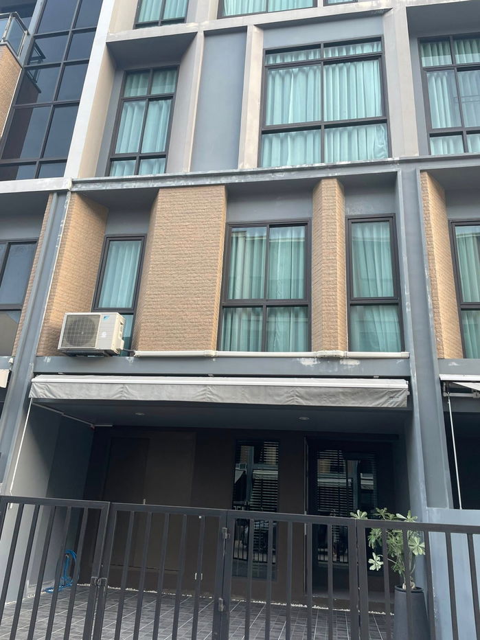 รูป FOR RENT : Estara Haven Phatthakan 20 ทาวน์โฮม 3 ชั้น สไตล์โมเดิร์น 10 นาที ถึง ทองหล่อ - รูปที่ 3/11