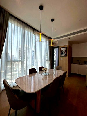 Condos for rent : LTHC13041 – Condo for Rent at The Strand Thonglo Size 91 sqm. 2 Bed 2 Bath Near BTS Thonglor ONLY 140K/Month