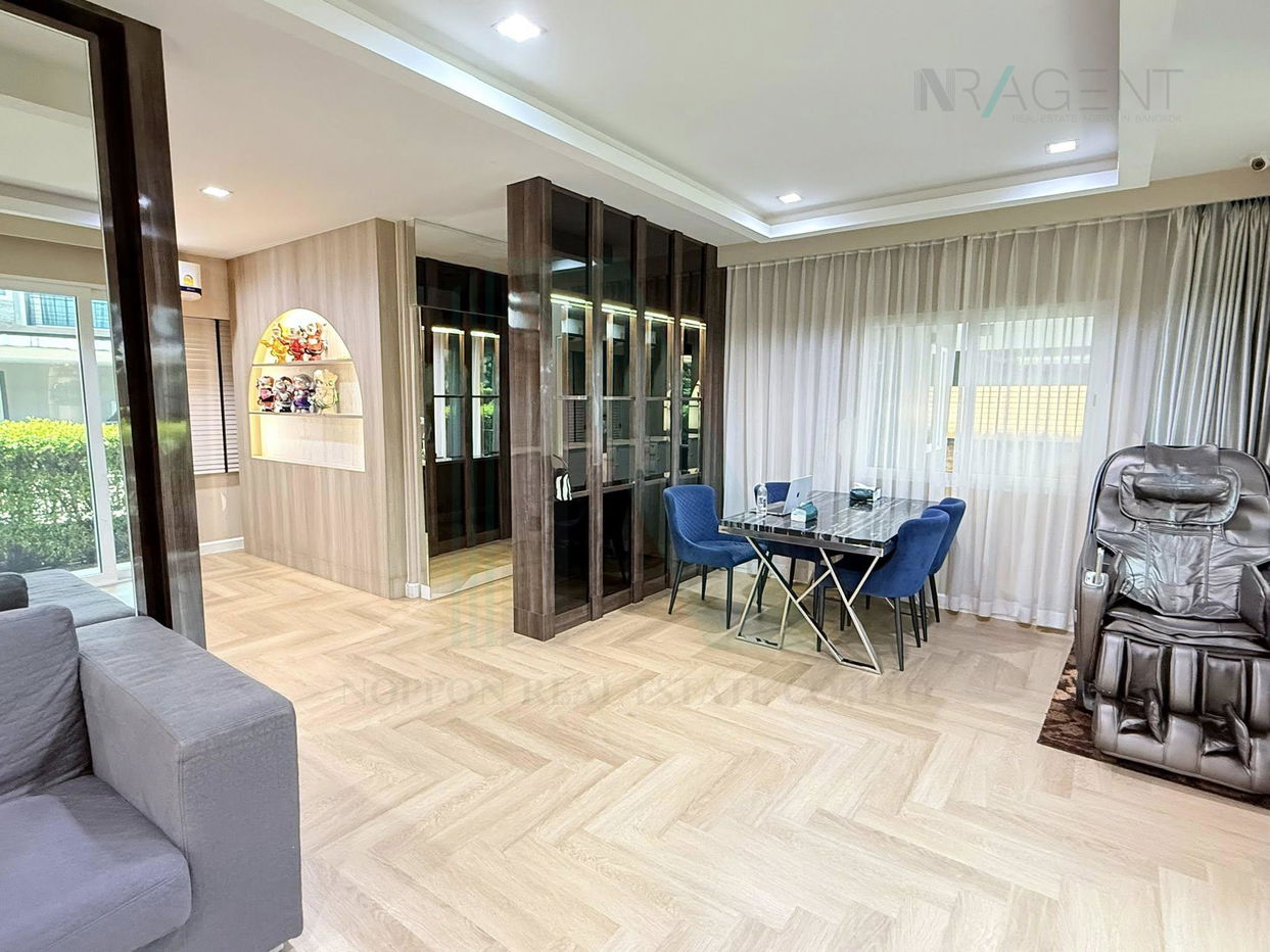 picture 🔺 For Sell House GOLDEN VILLAGE ON NUT - PATTANAKARN 2-story 4 bedroom 4 bathroom - 3/8
