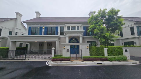 Special Deal! Exclusive Residence 330 SQ.M. | Facing Central Garden & High Privacy, THB 47M | Narinsiri Krungthep Kreetha